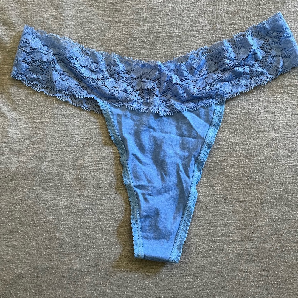 Women’s NWOT thong underwear